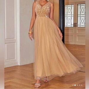 NWOT Weddings, Proms and Elegant Evenings (Size M)